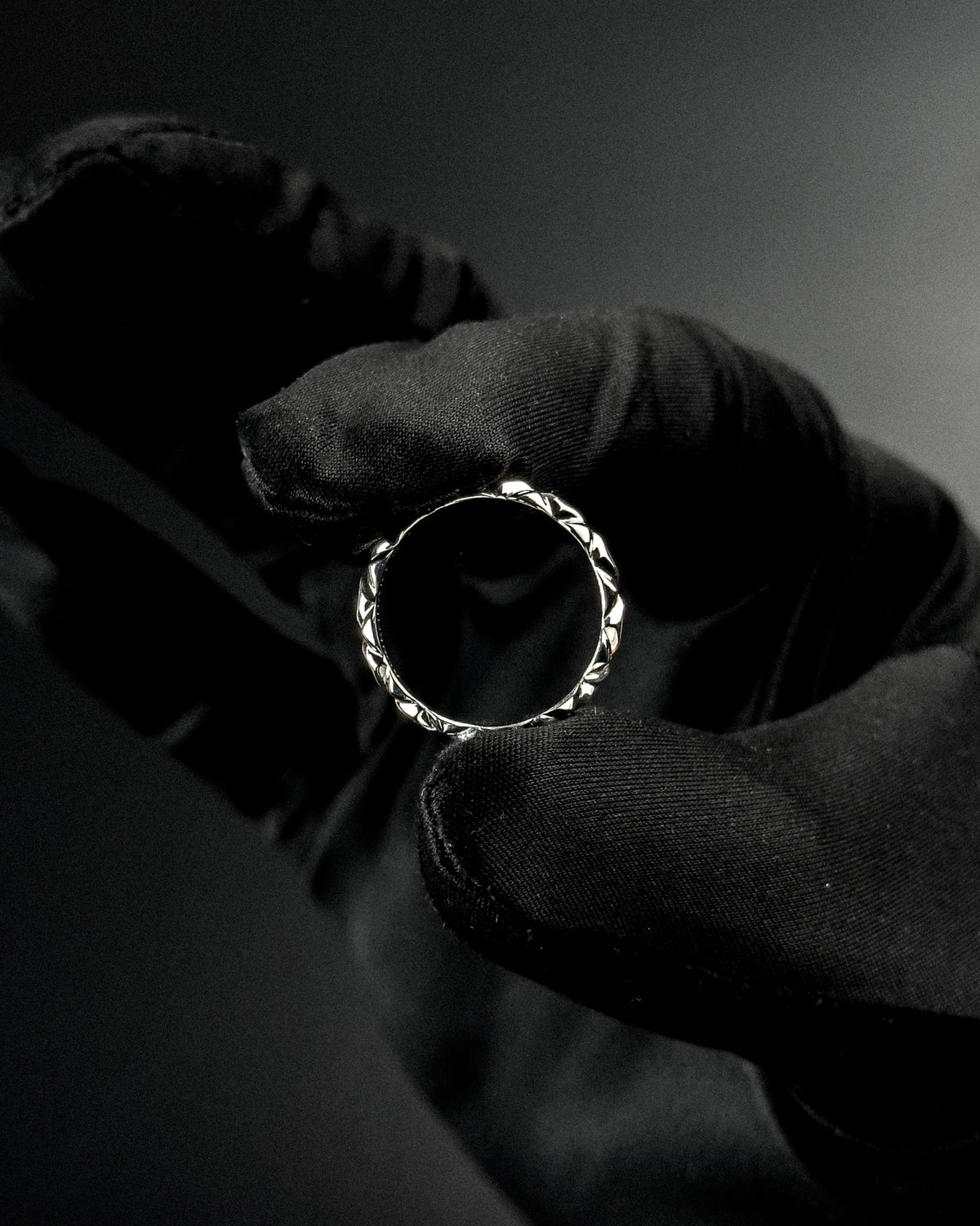 Scarlett No. 1 Yellow Gold — lifestyle 01